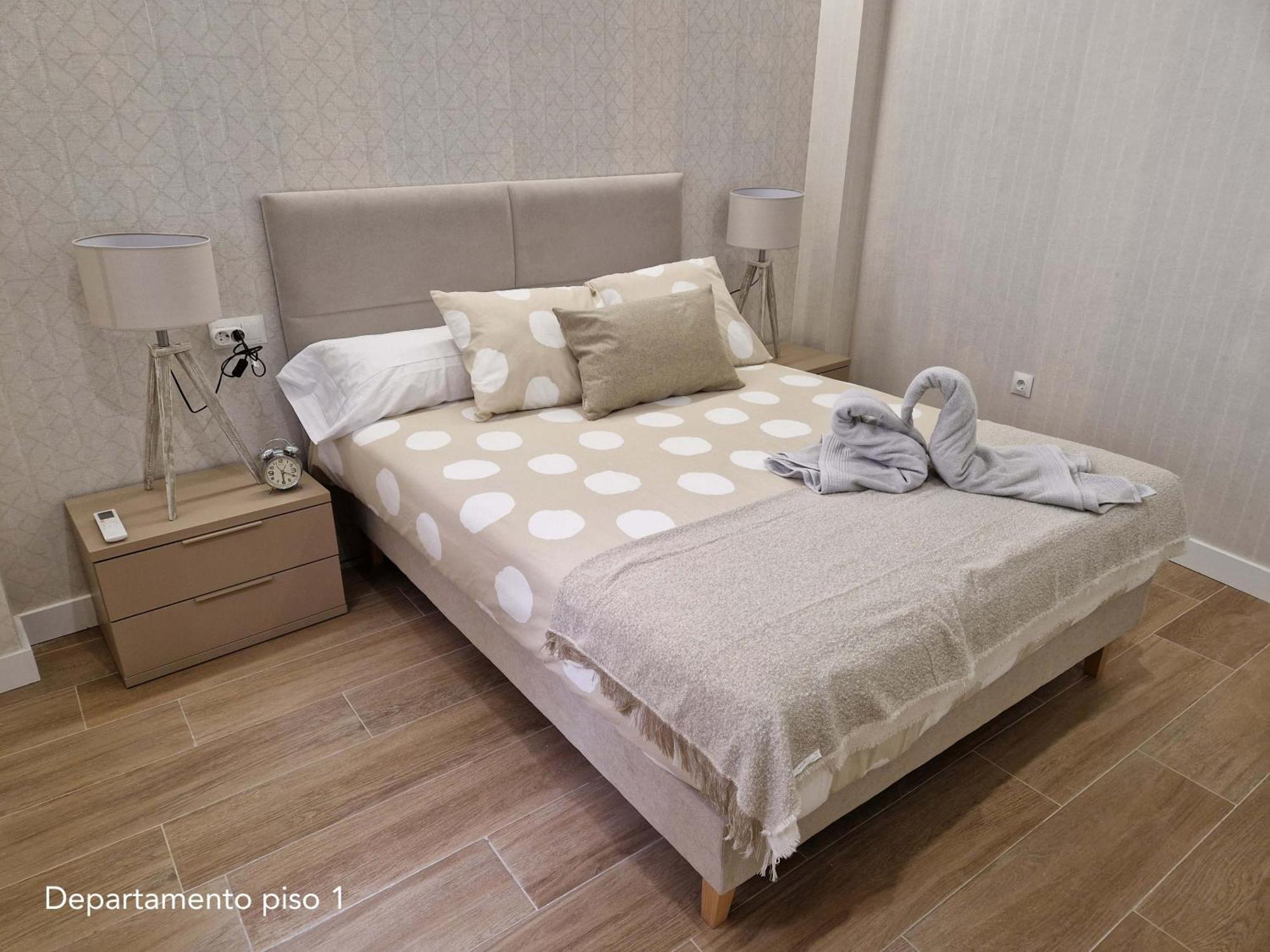 Virgen De Gracia Apartments Малага Екстер'єр фото
